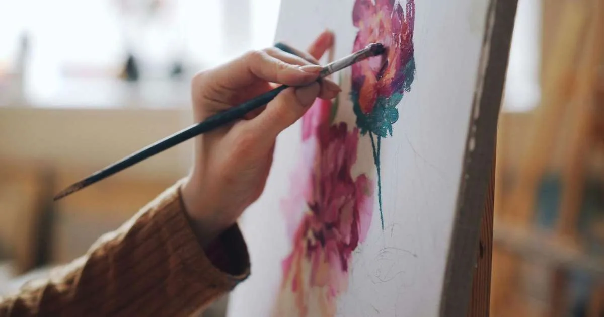 Dia Nacional das Artes: conheça a arteterapia e seus benefícios para a saúde mental