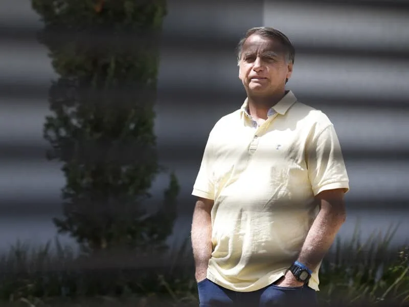 Moraes autoriza dentista para Bolsonaro e veta ida à clínica da nora