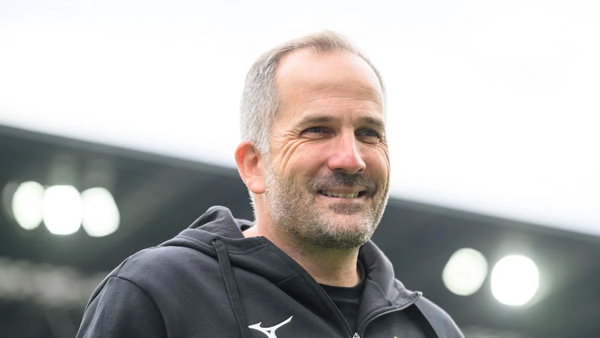 Fußball-Bundesliga: Baum vermeidet Zielvorgabe beim FCA: „In Stufen denken“