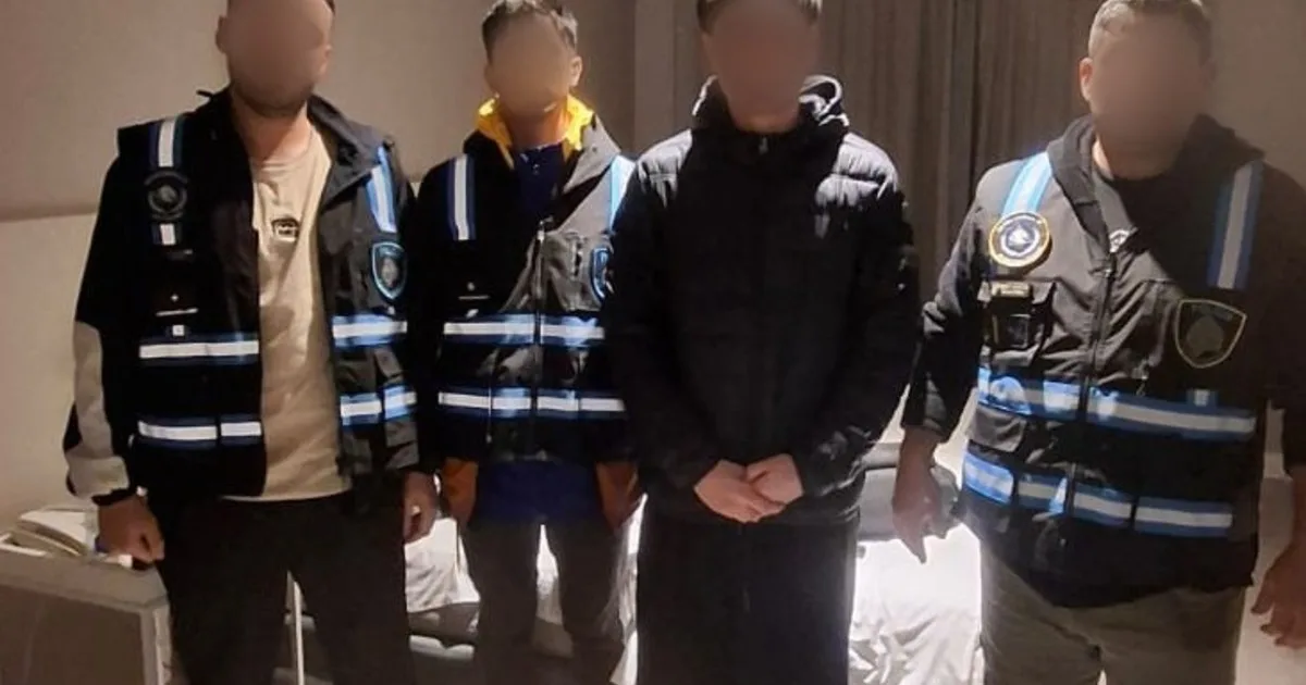 Desesperada búsqueda de un joven de 18 años: salió a ver el eclipse en Palermo y no volvió a su casa