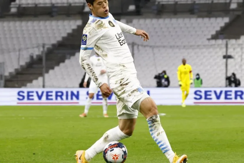 L'ancien défenseur de l'OM Hiroki Sakai reprend ses études à 36 ans tout en poursuivant sa carrière de footballeur