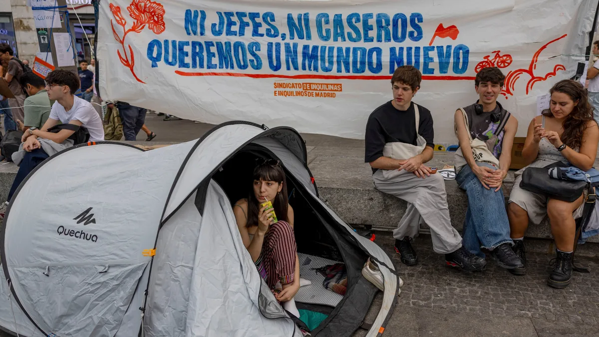 El movimiento de vivienda señala a los pequeños caseros: ¿son responsables del alza de los precios?
