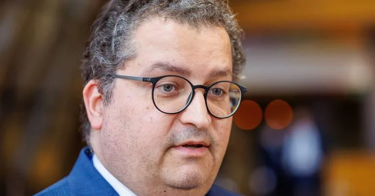 Baixar IVA nos combustíveis e alimentação levaria a défice