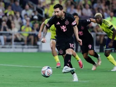 Lionel Messi, Ian Fray fined over separate incidents involving Inter Miami teammates