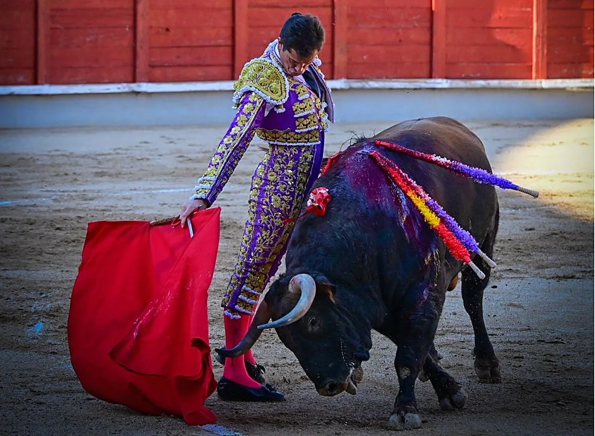 El magisterio de Luque haría embestir hasta al gallo Manolo