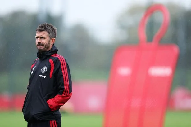 Ex-Man Utd star who wants Old Trafford return gives Michael Carrick sack verdict