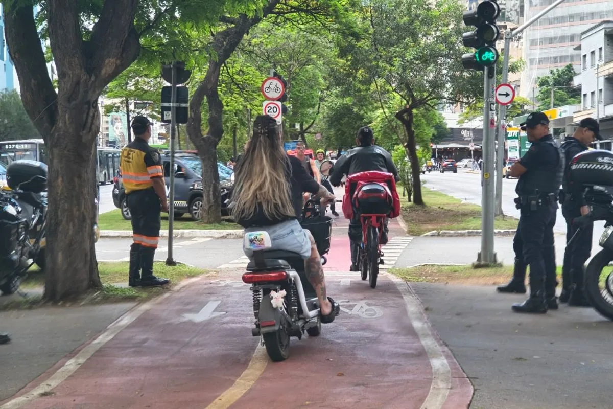 Faria Lima concentra abordagem a bike elétrica na 1ª semana de fiscalização