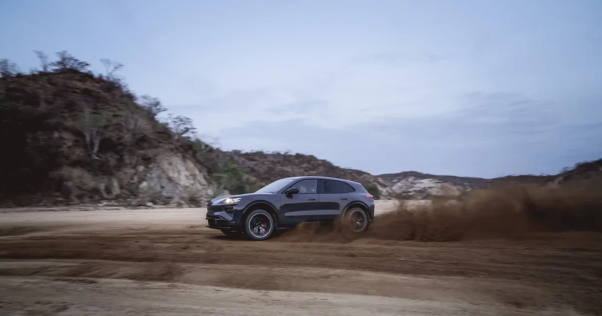 Contacto con el nuevo Porsche Cayenne Electric: fuerza bruta y ciencia ficción
