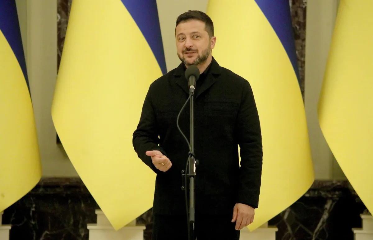Zelenski mantiene una conversación "constructiva" con los enviados de Trump sobre las negociaciones de paz