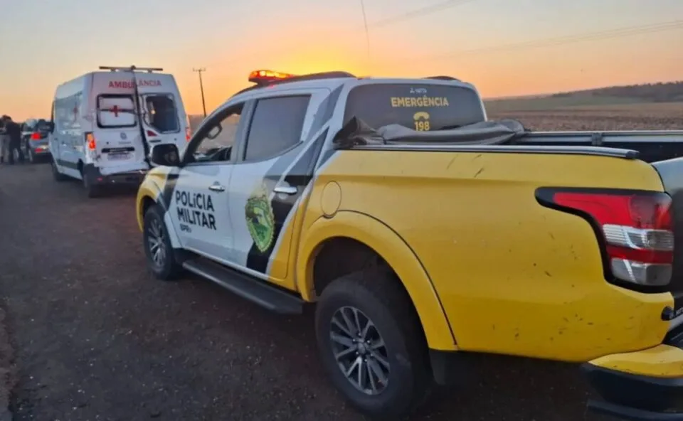 Ambulância com paciente é atingida em acidente com seis veículos na PR-323; duas pessoas ficam feridas