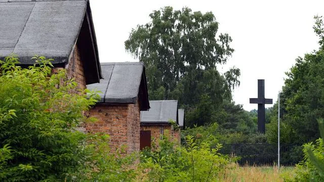 Nach NS-Zeit: Gedenken in Sachsenhausen an Opfer von Sowjetlager