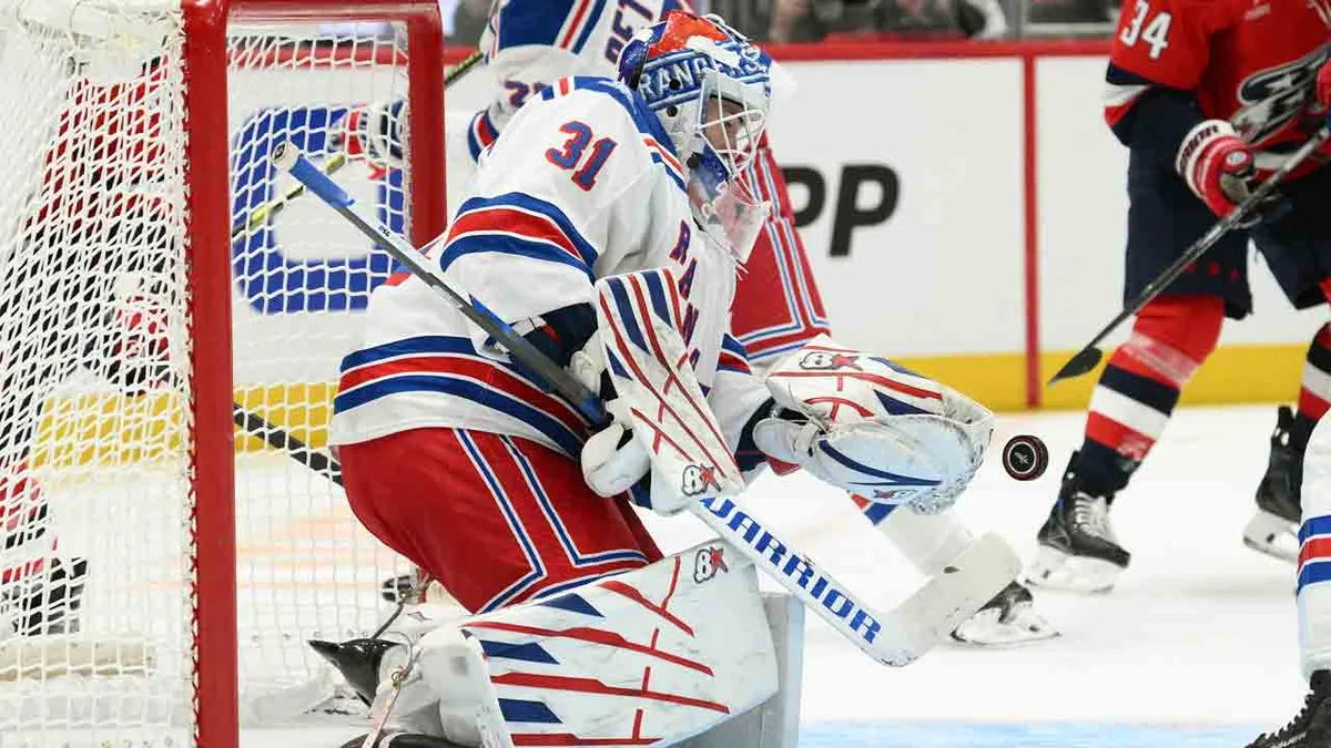 Rangers goalie Igor Shesterkin exits vs. Capitals with lower-body injury