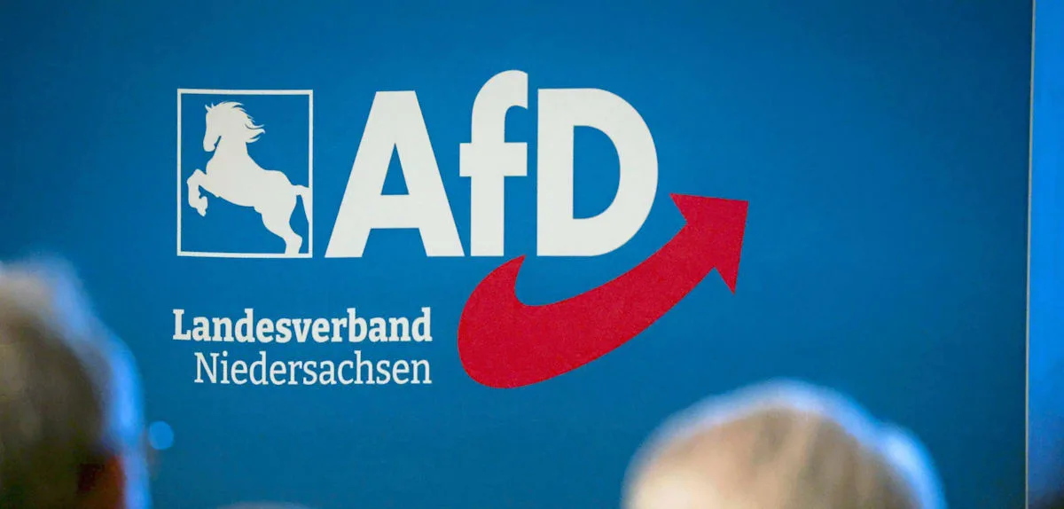 „Haben wir nicht erlaubt“ – Kirche stellt sich „entschieden“ gegen AfD-Plakate mit Kirchengebäuden