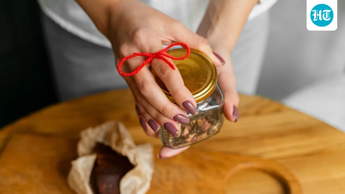 Hand pain while opening jars? Doctor shares early signs of arthritis you should not ignore