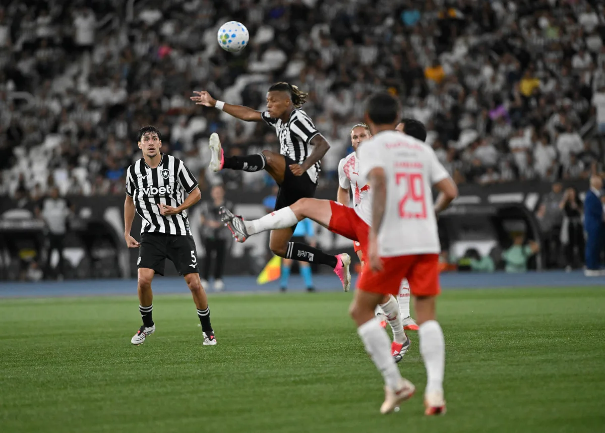 De Ziyech à tabela do Brasileirão, veja quais serão os desafios do novo técnico do Botafogo