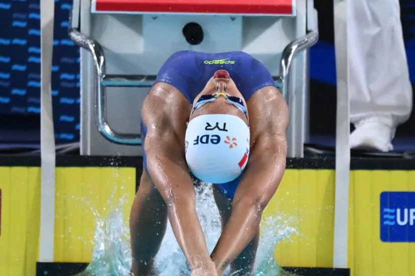 Mary-Ambre Moluh poursuit sa lancée sur 100 m dos, les séries du 50 m brasse livrent des surprises aux Championnats d'Europe