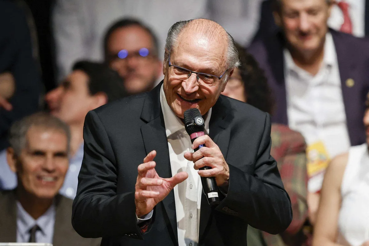 Alckmin participa de missa no Santuário de Aparecida