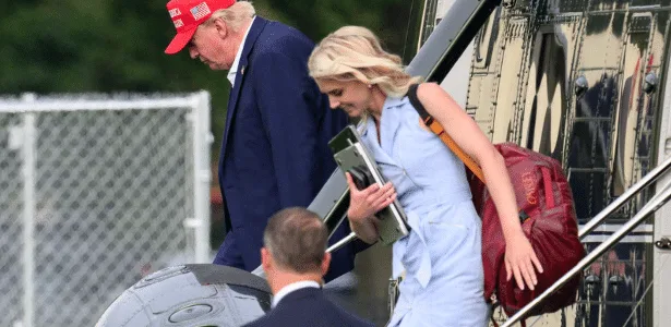 Assessora mostrou a Trump trechos de reportagens antes de banir imprensa