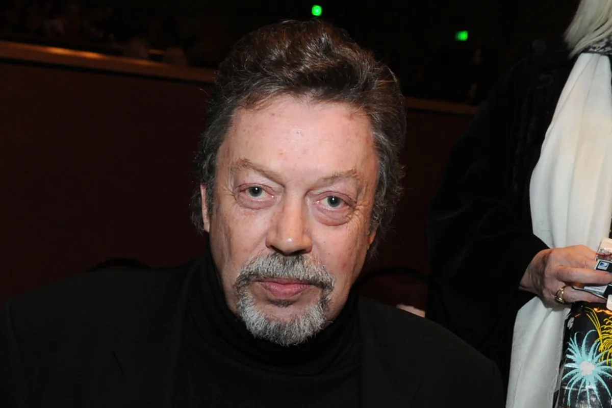 Tim Curry Remembered by Carol Burnett, Michael McKean, Luke Evans and More: ‘Thank You’ for ‘Inspiring Generations of Actors to Be a Little Braver’