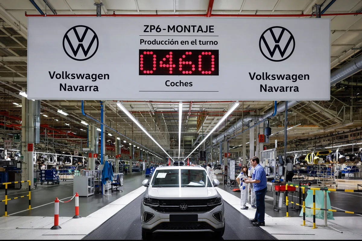 El polémico plan de formación automotriz de Navarra: un sindicato denuncia que los alumnos trabajarán en Volkswagen “sin salario ni contrato”