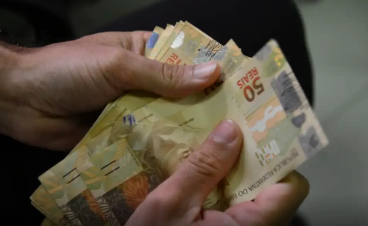 Salário mínimo pode chegar a R$ 1.741 em 2027, prevê o Governo Federal