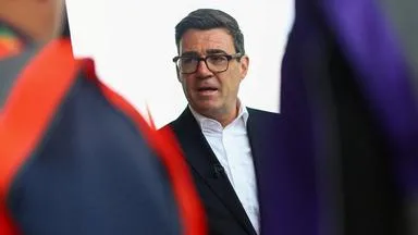 Burnham bestätigt Nachrichten an falsche US-Stabschefin