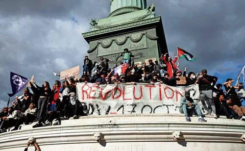 Protestas estudiantiles se endurecen en Francia