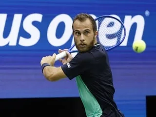 Sinner toujours en tête, Gaston retrouve le Top 100… Le classement ATP après la Coupe Davis