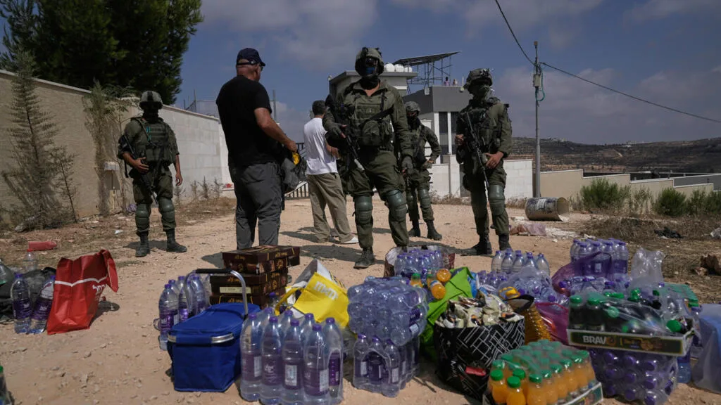 Na Cisjordânia ocupada, o papel ambíguo do Exército no cerco a Qusra