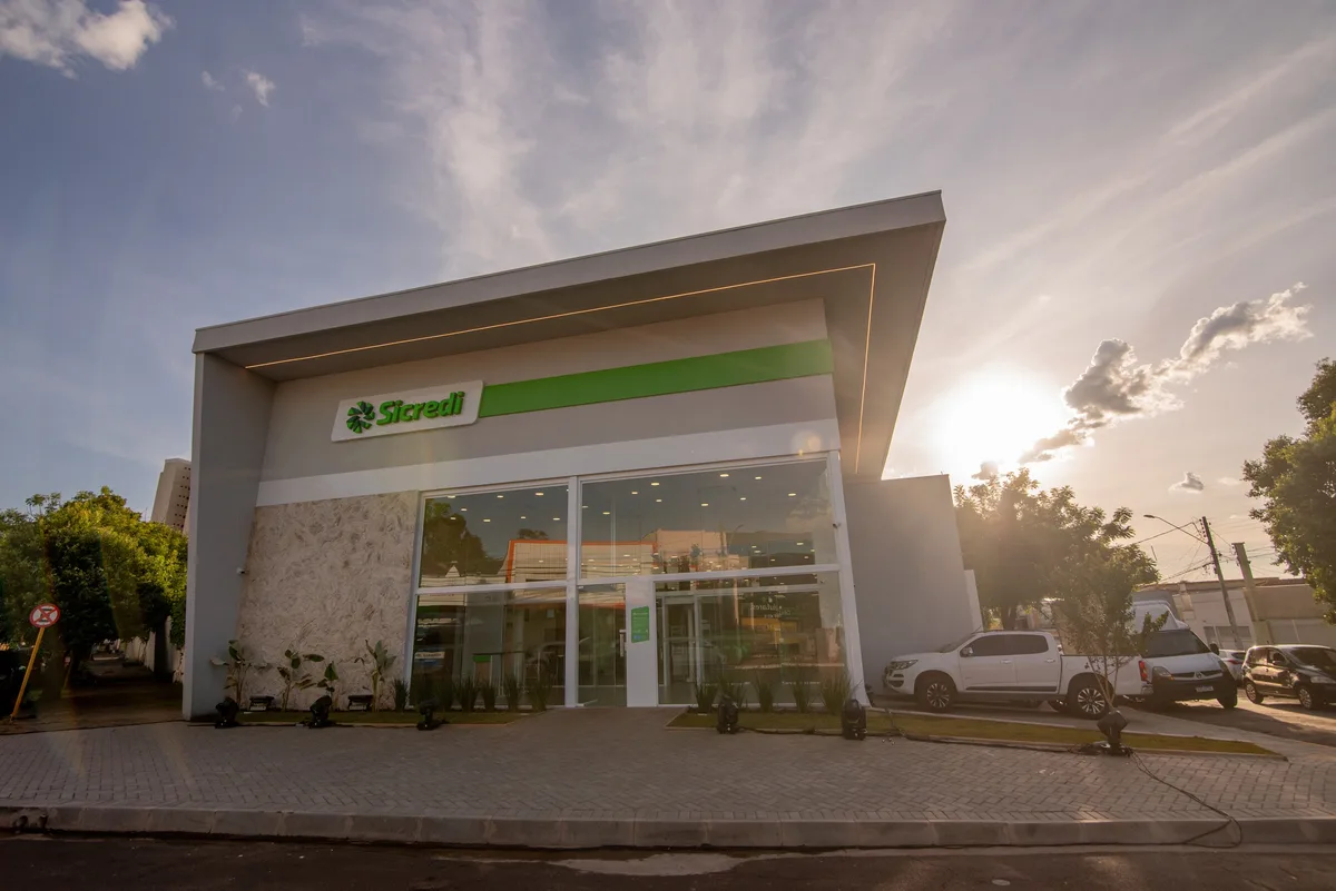 Bancos abrem espaço para cooperativa Sicredi crescer ainda mais