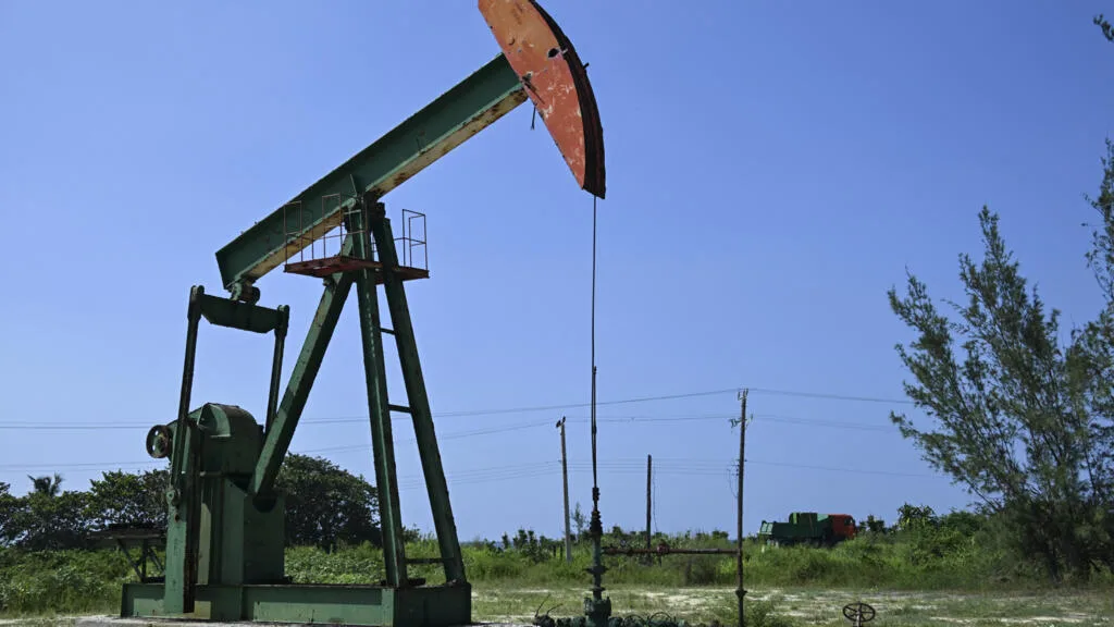 Cuba libéralise son secteur des hydrocarbures sous la pression du blocus américain