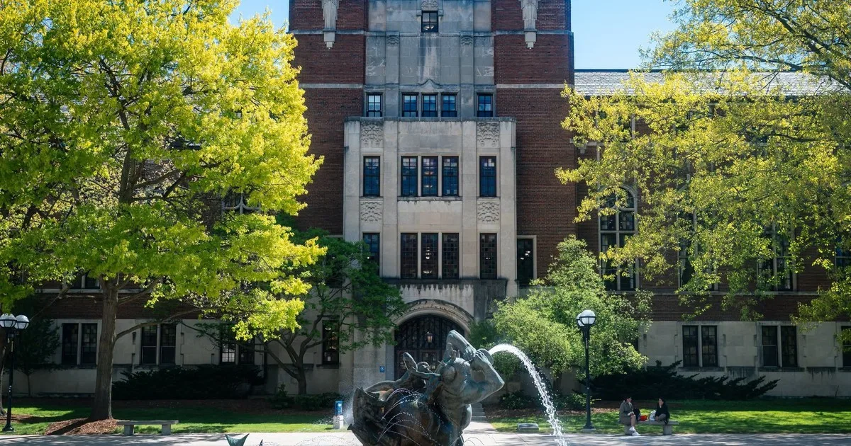 Una de las universidades más prestigiosas de EE.UU. elimina las notas para los nuevos alumnos para “frenar la crisis de salud mental”