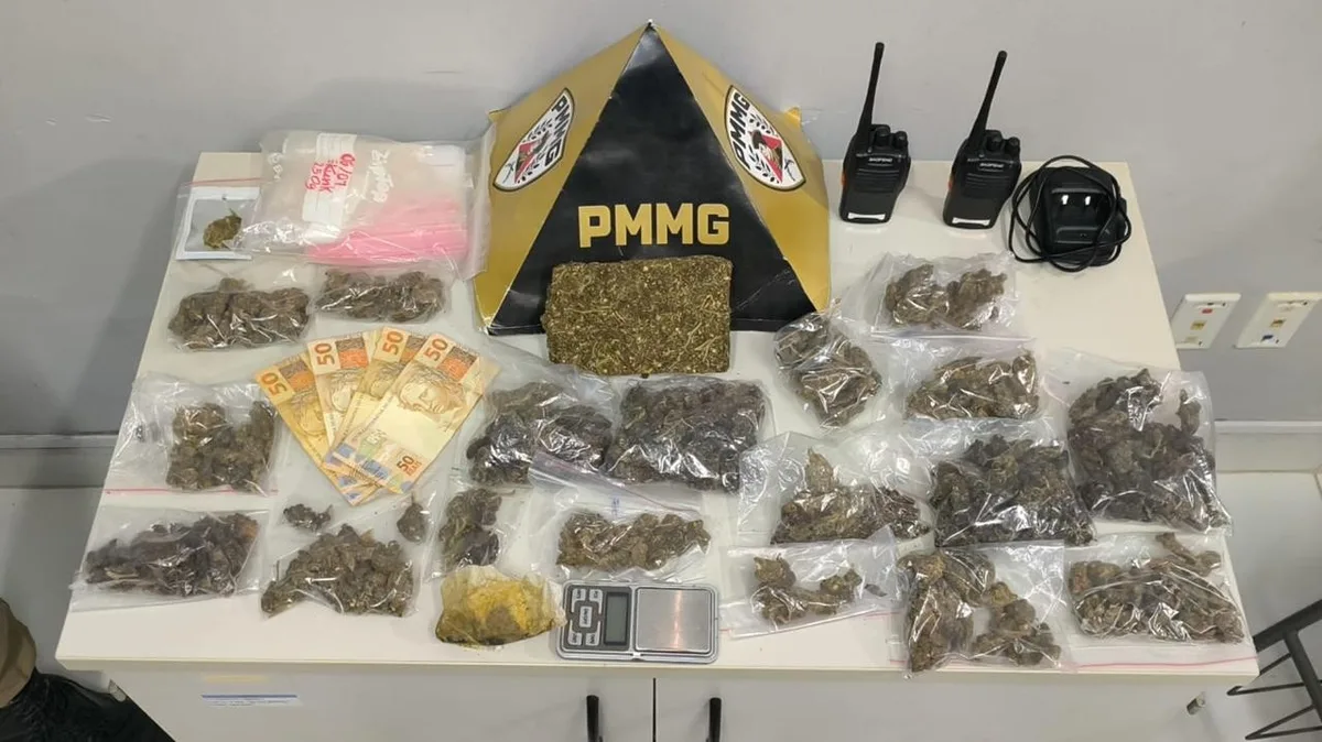 Droga encontrada em carro leva PM a casa onde havia maconha em Governador Valadares