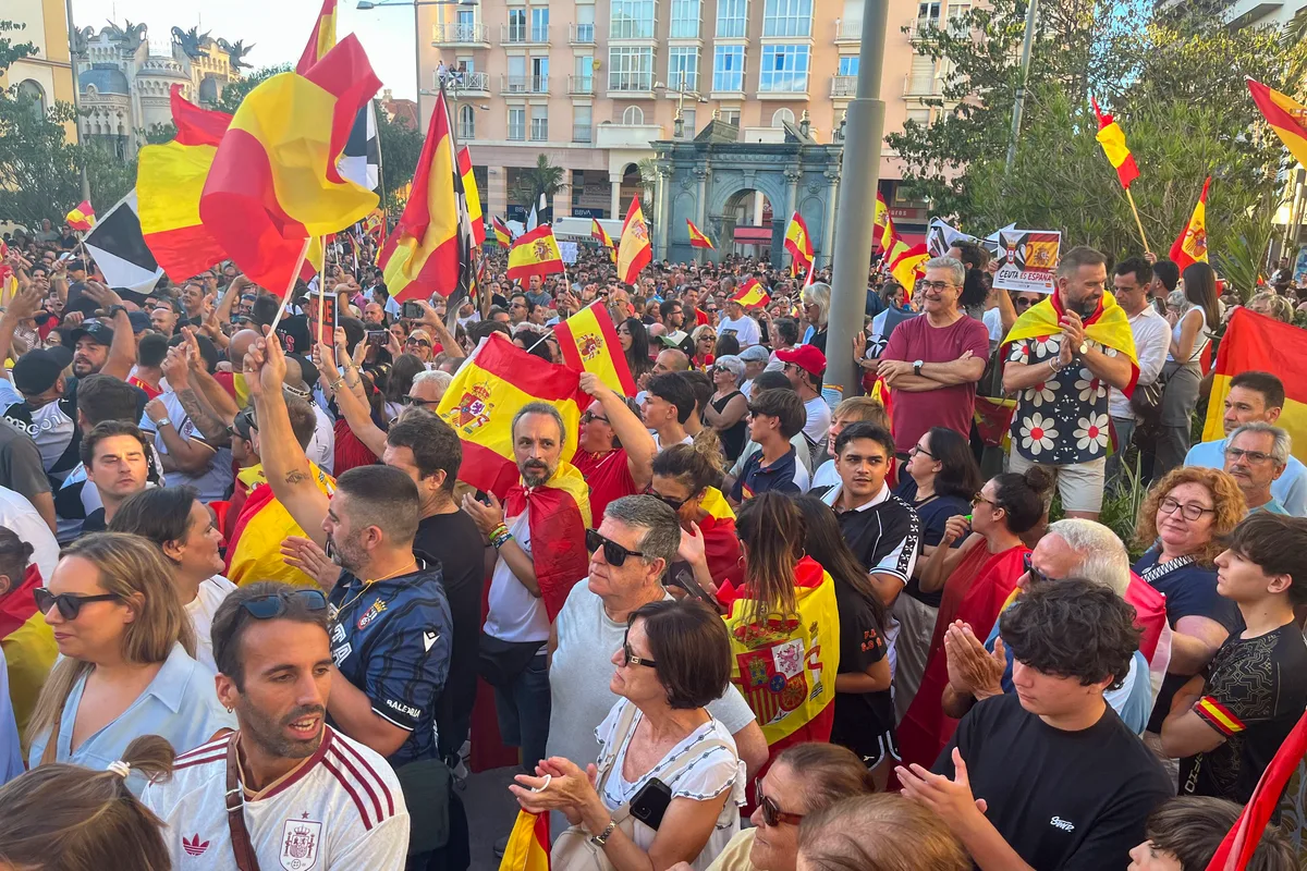 El Gobierno retirará los polideportivos de Ceuta como centros de acogida en medio de las protestas