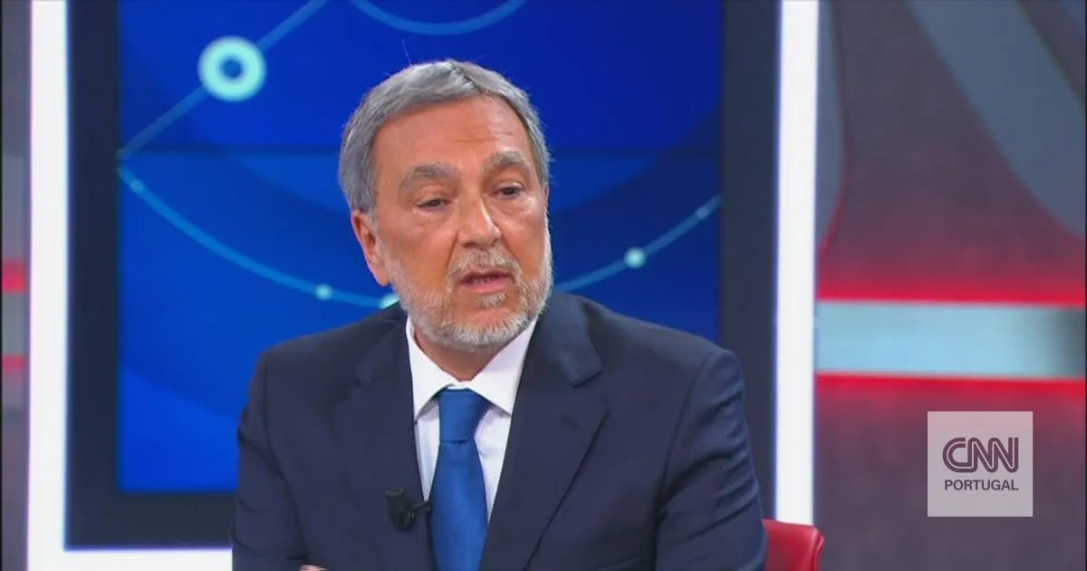 "Ambos falaram do país que mais lhes convém": quem ganhou o duelo entre Montenegro e Carneiro?