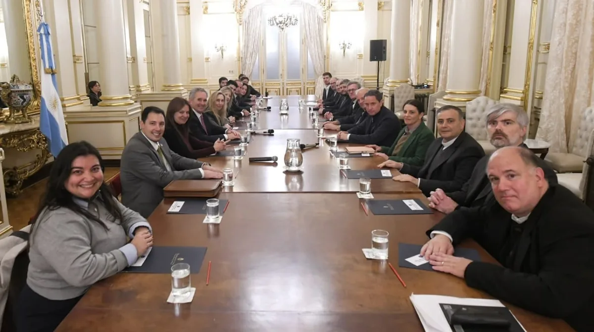 El Gobierno se reunió con la Iglesia para coordinar la visita de León XIV: “El espíritu es trabajar absolutamente en conjunto”