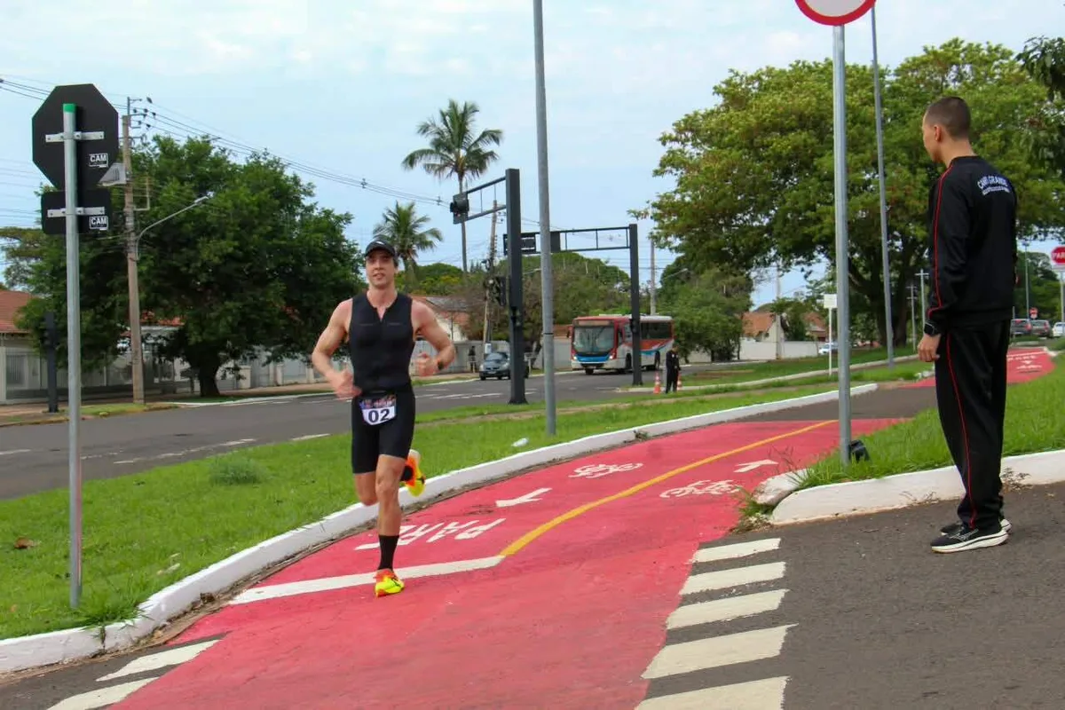 Circuito de Triathlon reúne atletas e altera trânsito na área do Círculo Militar