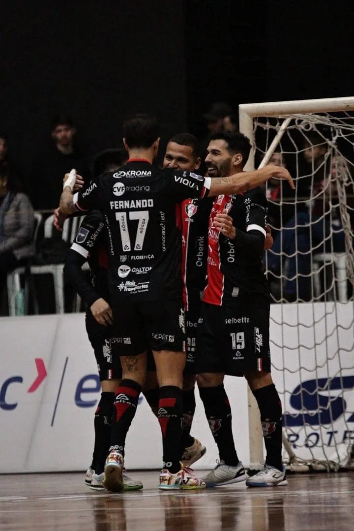 Joinville goleia Traipu e avança para a final da Copa do Brasil de Futsal