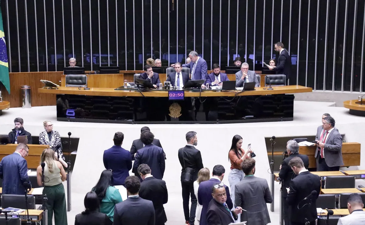 Como votou cada deputado na aprovação do PLP dos Combustíveis