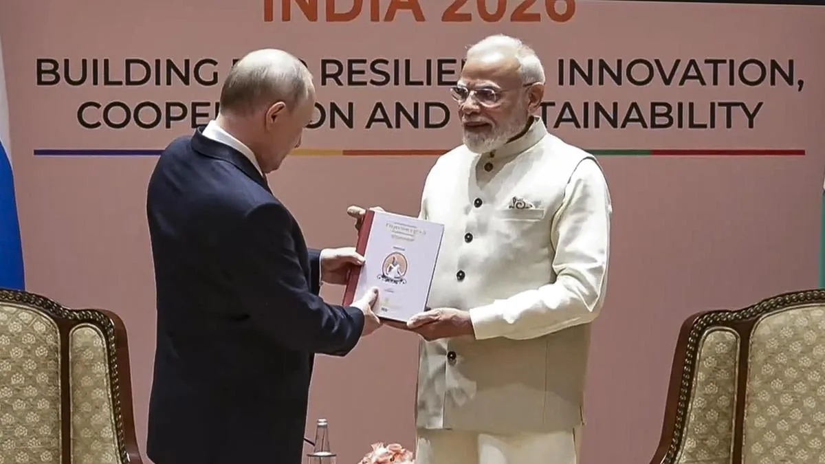 PM Modi gives Russian translation of Thiruvalluvar's classical Tamil poem collection to Putin