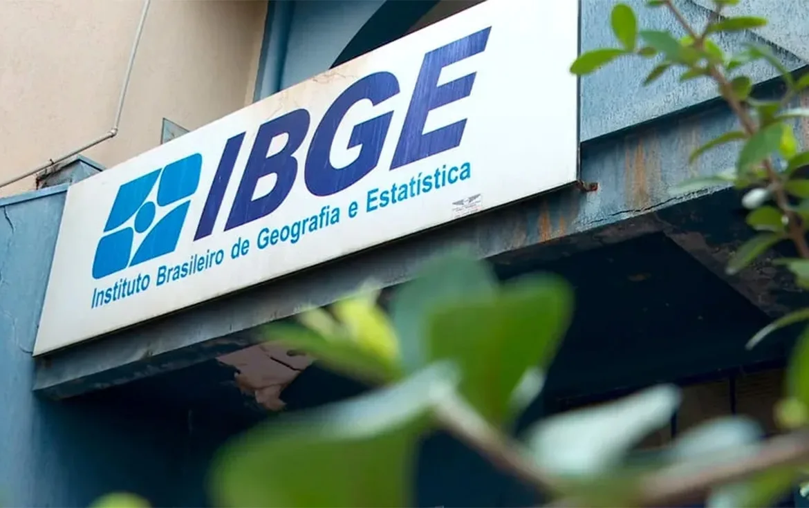 IBGE rebate críticas e defende autonomia técnica após questionamentos sobre pesquisas do instituto