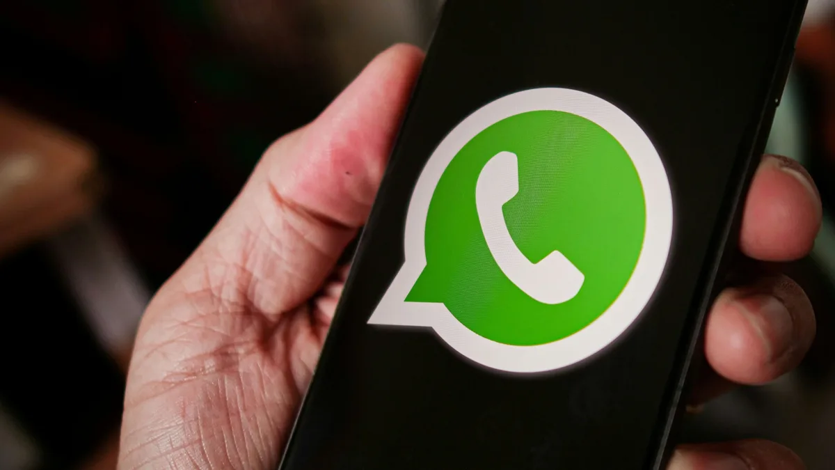 WhatsApp começa a liberar temas com planos de fundo animados no iPhone