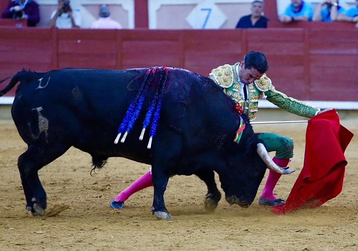 Juan Ortega dibuja como el mejor Zóbel el toreo en Cuenca