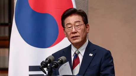 South Korea proposes dialogue to end war with North