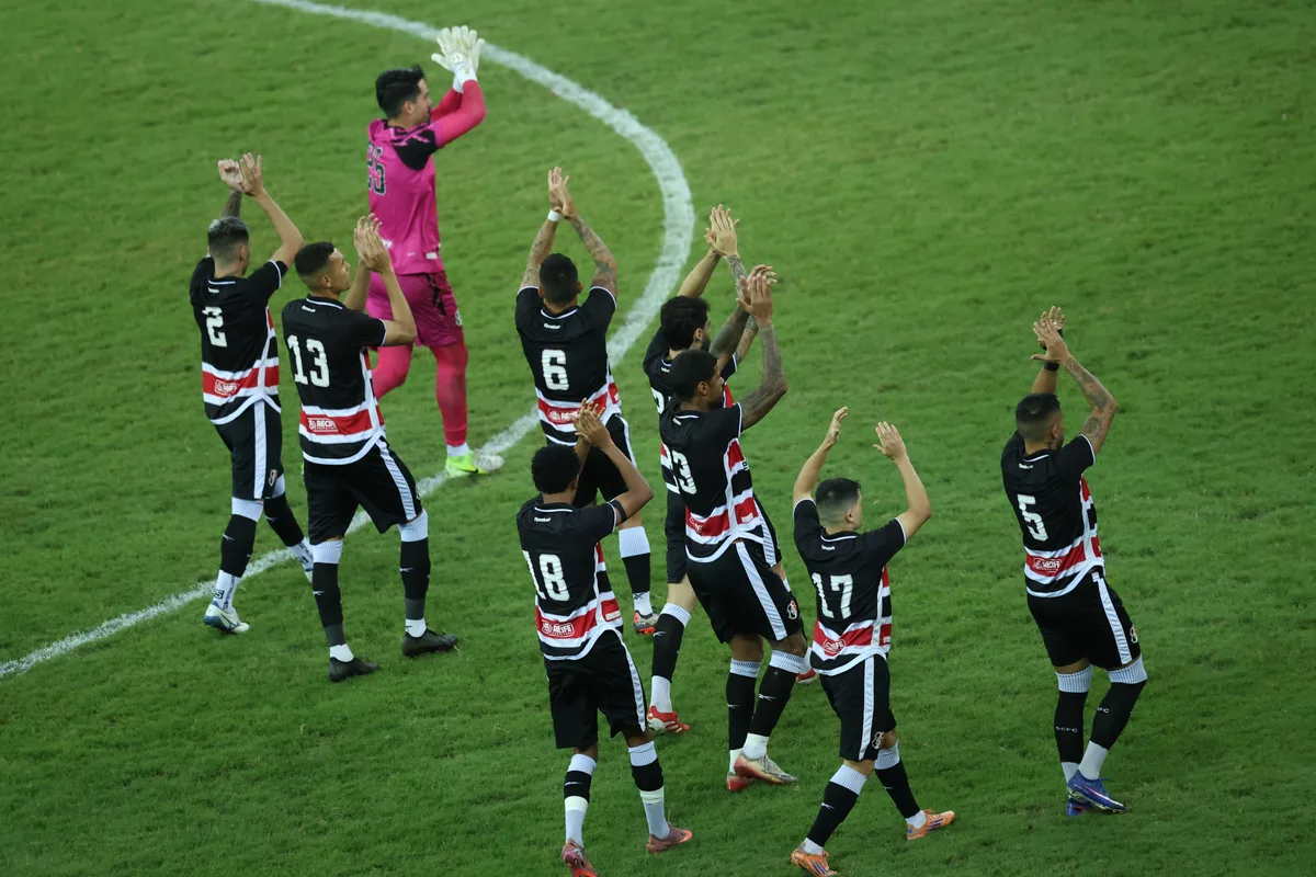Santa terá jogos como mandante para carimbar vaga, mas precisará melhorar aproveitamento
