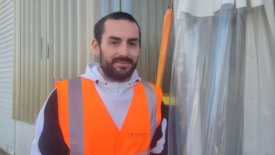 "Les élèves vont te tester" : la rentrée des classes pour Charlie, chauffeur des car scolaire du réseau Aléop en Mayenne