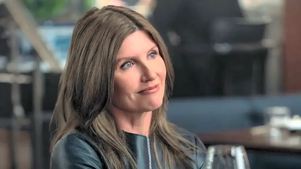 Sharon Horgan busca liberdade sexual no trailer LEGENDADO de ‘Youth’, nova COMÉDIA da HBO Max