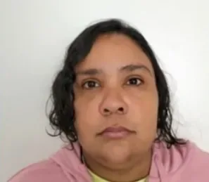 Mulher de 38 anos que fingiu ter 12 é condenada por estelionato e falsa identidade