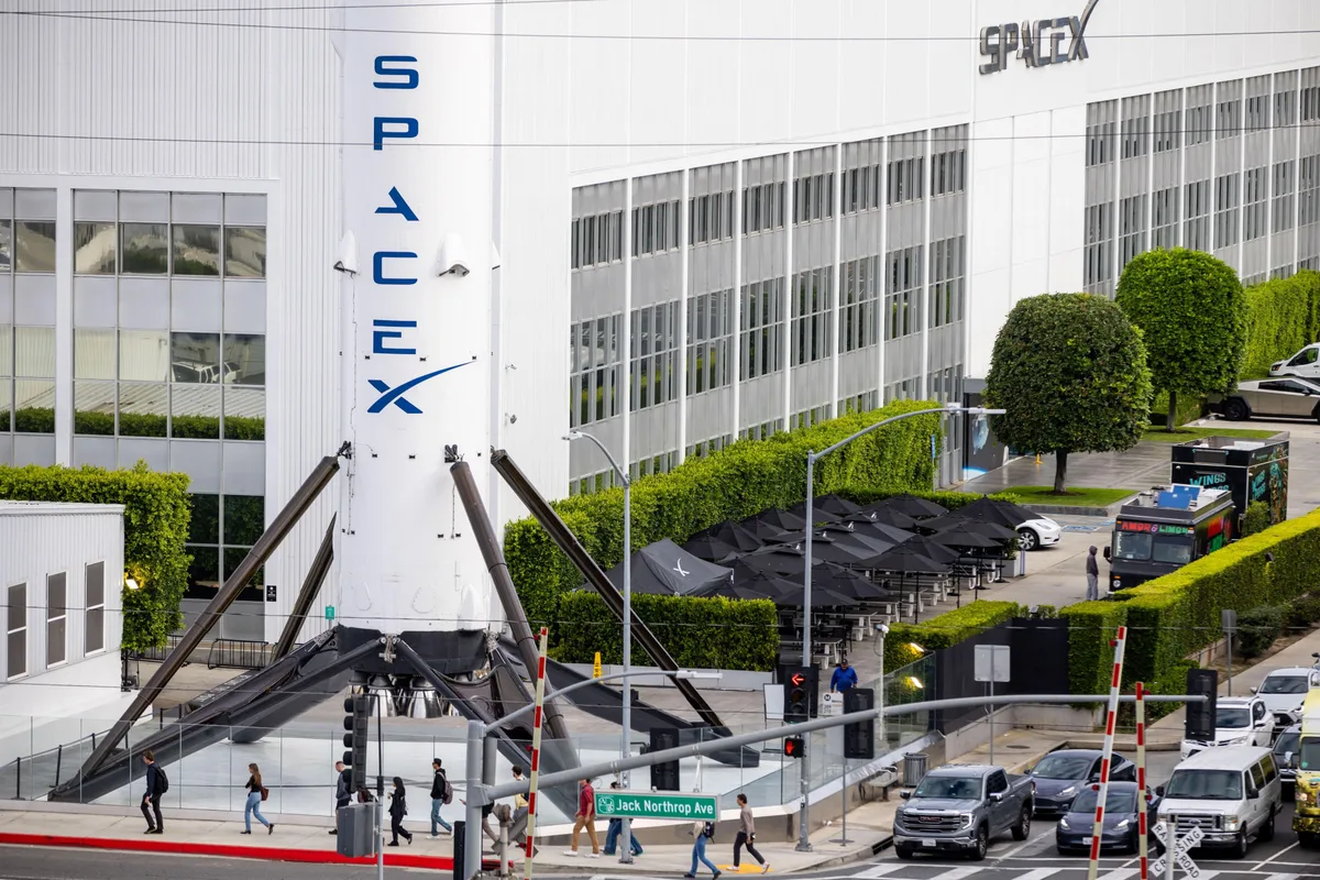 Elon Musk says he will gift SpaceX shares to 'every kid in America'