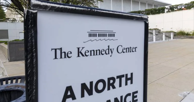 Trump anuncia que Kennedy Center votou pelo encerramento